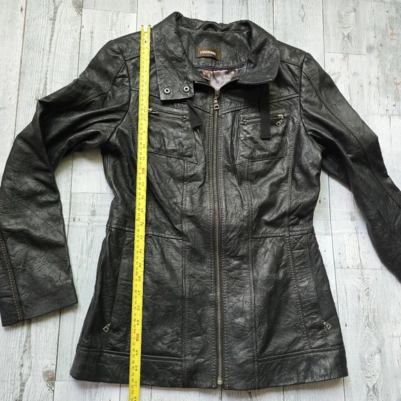 Danier Wrinkled Texture Black Leather Jacket Womens Small - Picture 15 of 16